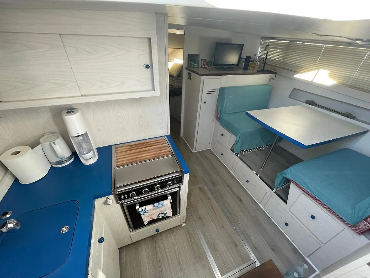 Hotel Turtle Boat With Free Parking Menton Frankreich