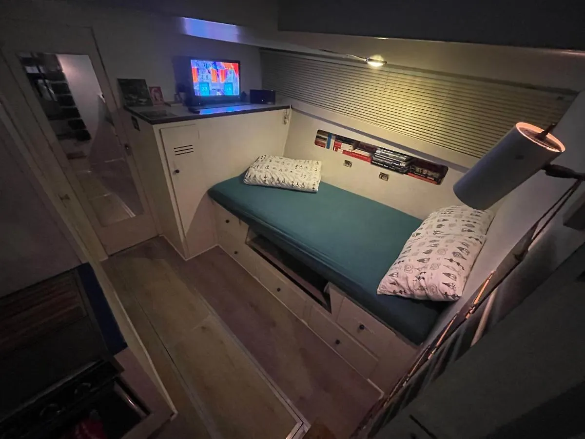 Hotel Turtle Boat With Free Parking Menton Frankreich